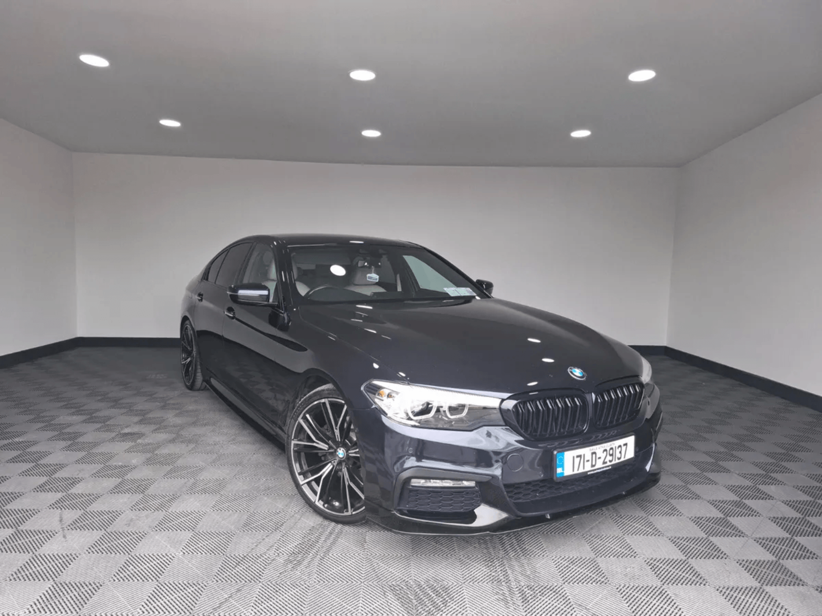 2017 BMW 520d M Sport Automatic (G30)