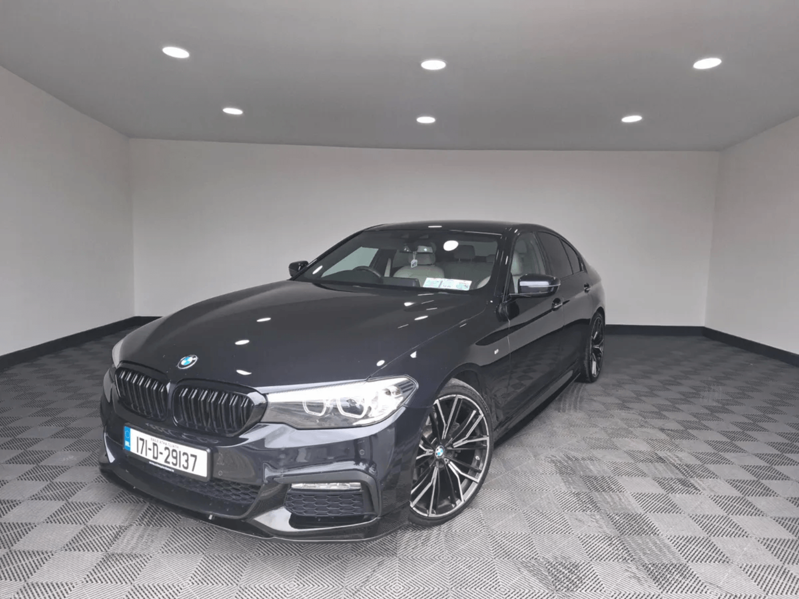 2017 BMW 520d M Sport Automatic (G30)